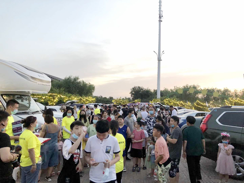 夏令營挑戰(zhàn)地?cái)偨?jīng)濟(jì)，覽眾房車不一樣的活動(dòng)