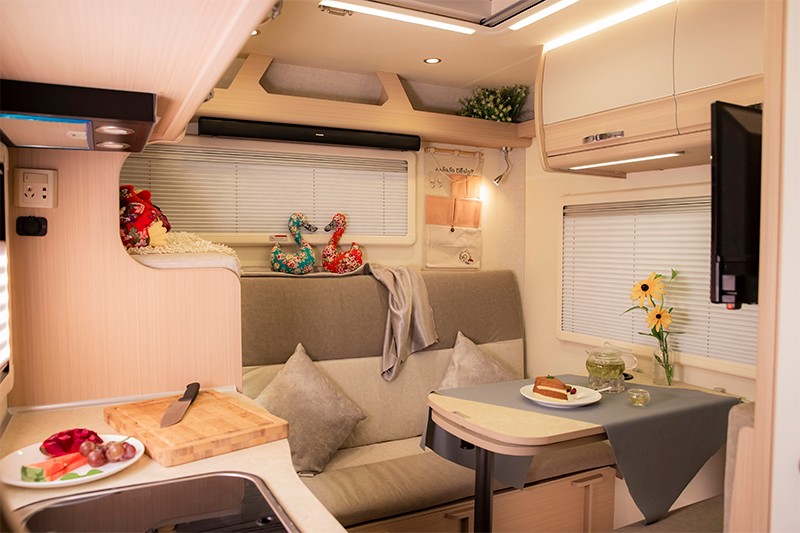 柴油四驅房車,這款還有超大床 柴油四驅房車,這款還有超大床