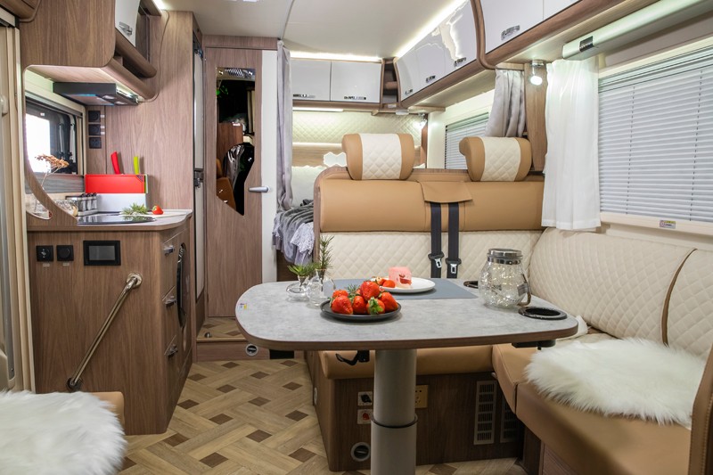 這兩款自動(dòng)擋房車您會(huì)選哪款? 這兩款自動(dòng)擋房車您會(huì)選哪款?