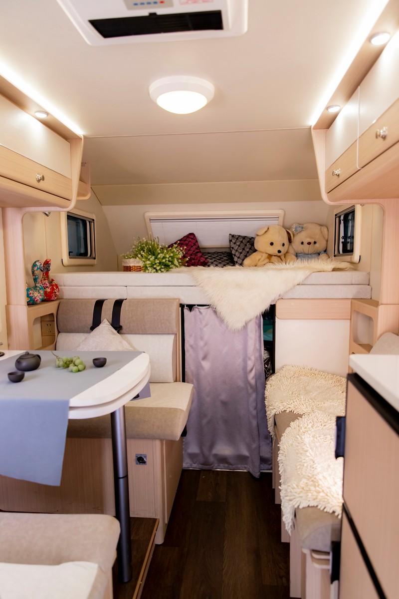 大床睡得才舒服,這款房車(chē)必須選 大床睡得才舒服,這款房車(chē)必須選