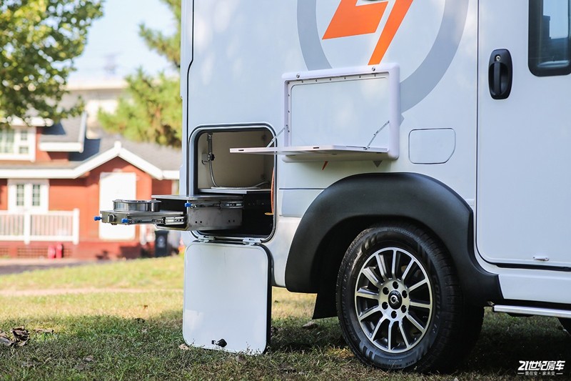 打響第二炮！搶先實(shí)拍體驗(yàn)覽眾自由炮-B皮卡四驅(qū)房車