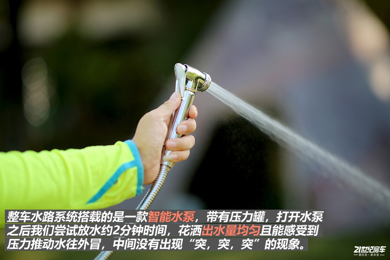 打響第二炮！搶先實(shí)拍體驗(yàn)覽眾自由炮-B皮卡四驅(qū)房車