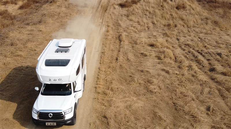 年輕、動力、狂野、舒適,這款房車好 年輕、動力、狂野、舒適,這款房車好