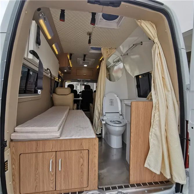 想買輛房車環游中國,該選B型還是C型? 想買輛房車環游中國,該選B型還是C型?