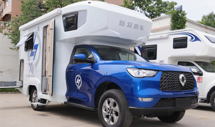 為自由著色！紅、白、藍、棕，你選哪一種？